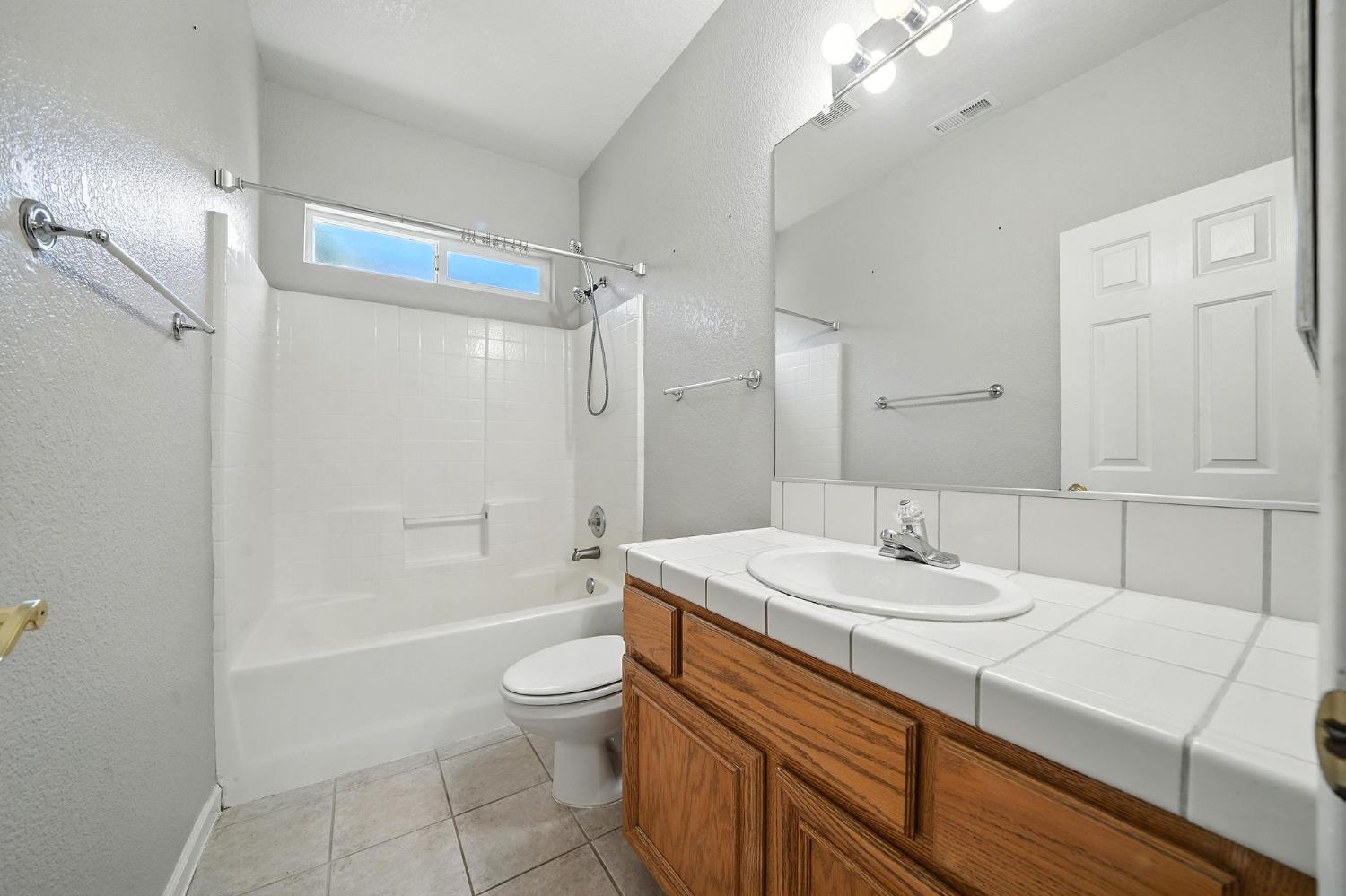 Detail Gallery Image 28 of 46 For 1021 Mockingbird Ln, Valley Springs,  CA 95252 - 3 Beds | 2 Baths