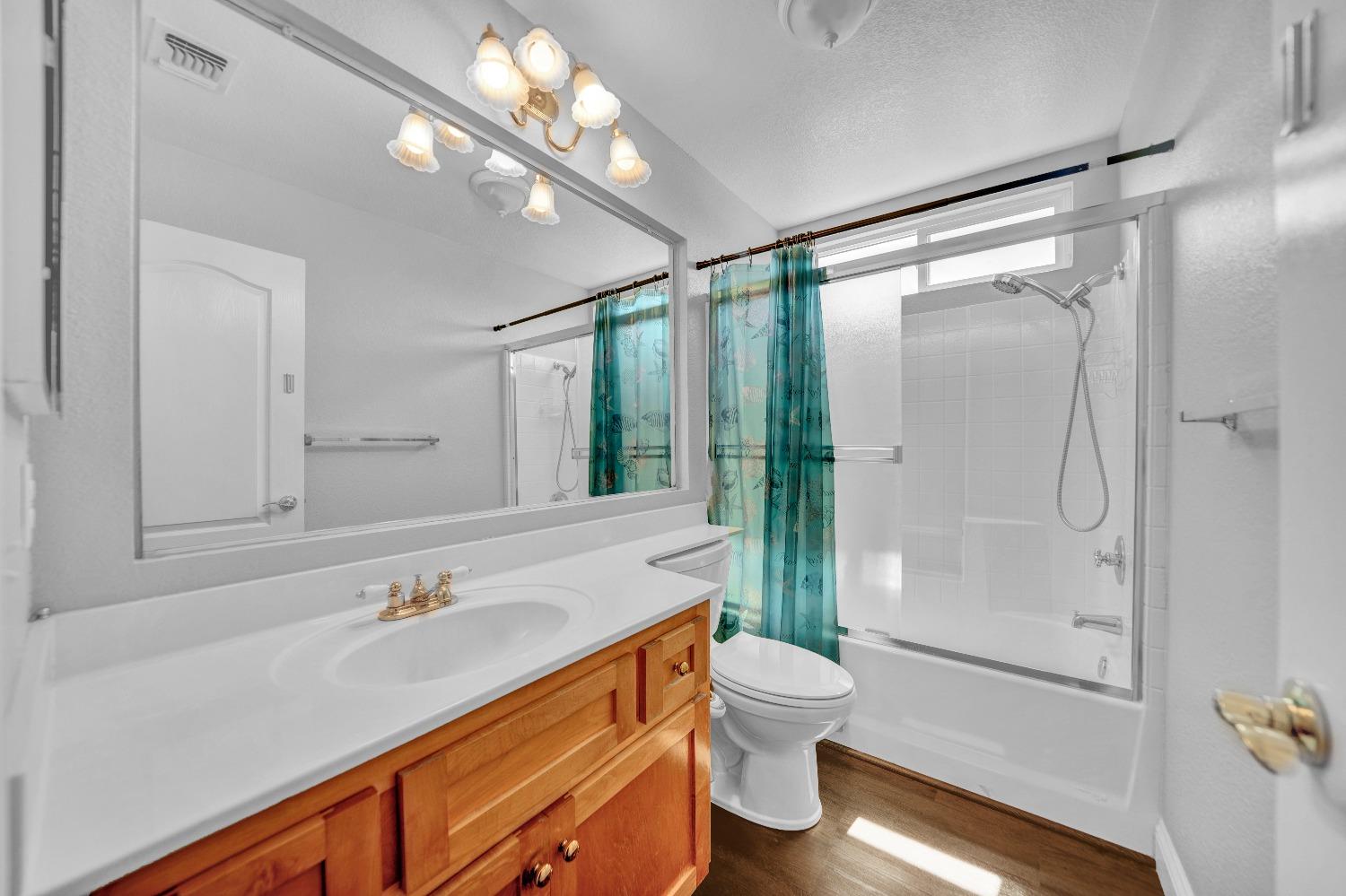 Detail Gallery Image 16 of 45 For 4104 Keepsake Dr, Modesto,  CA 95356 - 5 Beds | 3 Baths