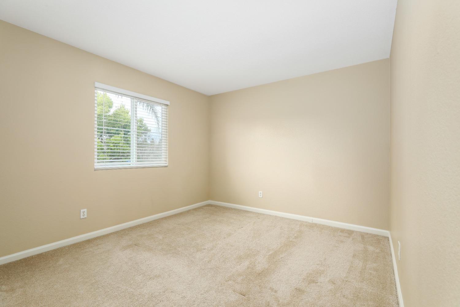 Detail Gallery Image 25 of 44 For 3355 Calla Lily Way, Sacramento,  CA 95833 - 5 Beds | 2/1 Baths
