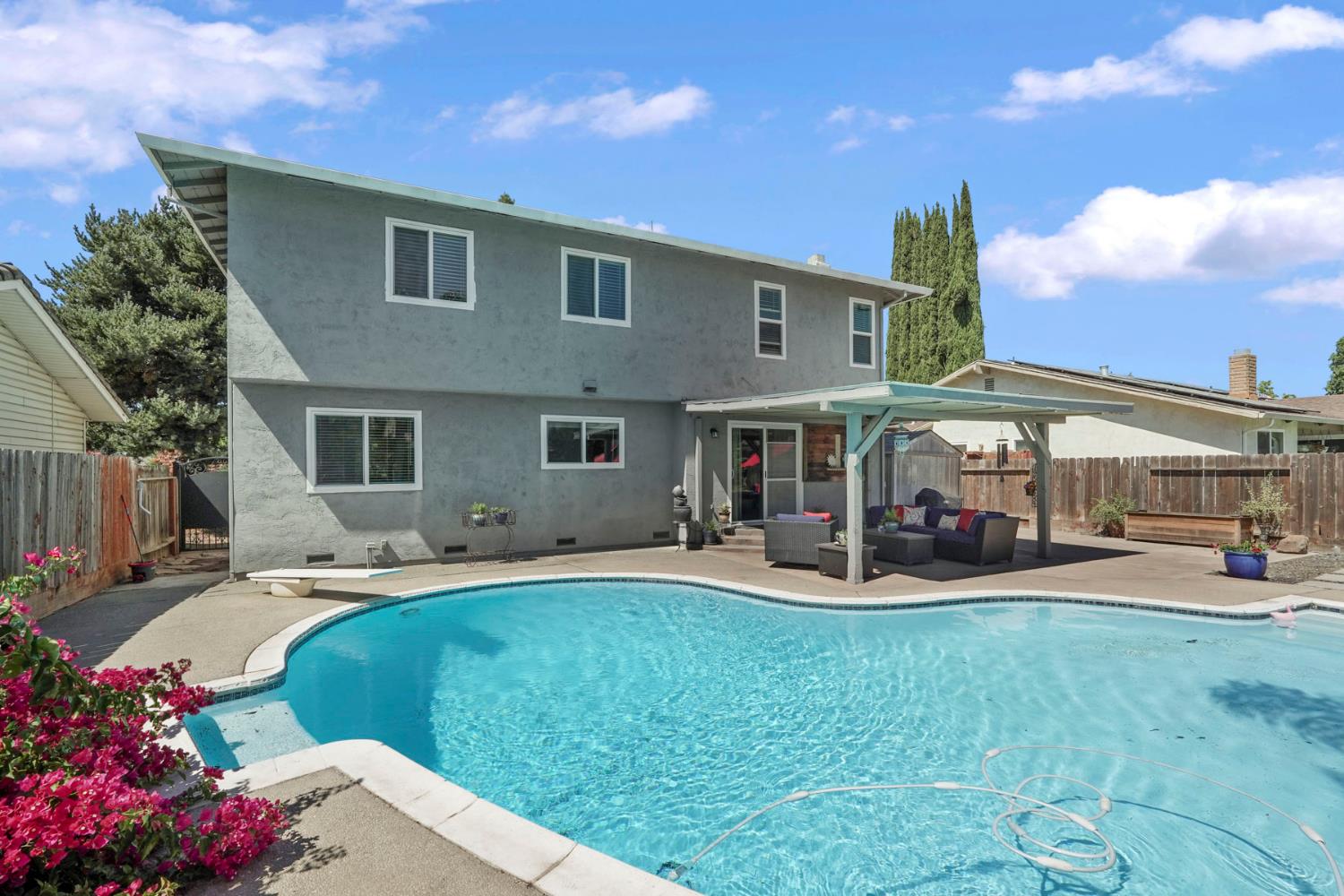 Detail Gallery Image 39 of 52 For 2457 Rockingham Cir, Lodi,  CA 95242 - 4 Beds | 2/1 Baths