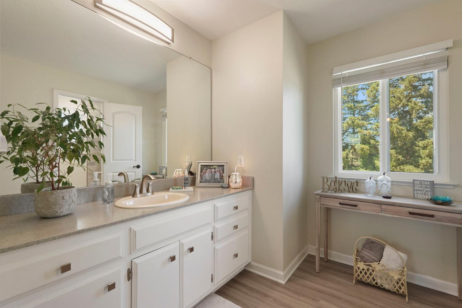 Detail Gallery Image 35 of 52 For 2457 Rockingham Cir, Lodi,  CA 95242 - 4 Beds | 2/1 Baths