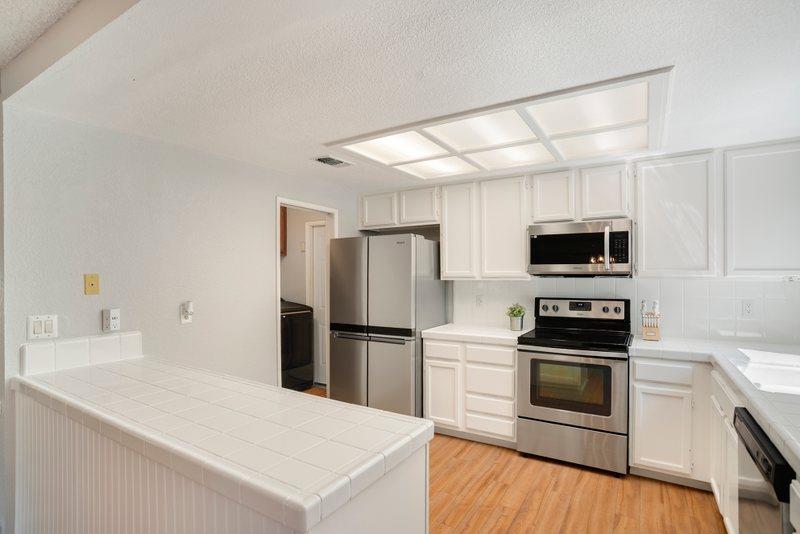 Detail Gallery Image 11 of 33 For 8216 Oakenshaw Way, Orangevale,  CA 95662 - 3 Beds | 2 Baths