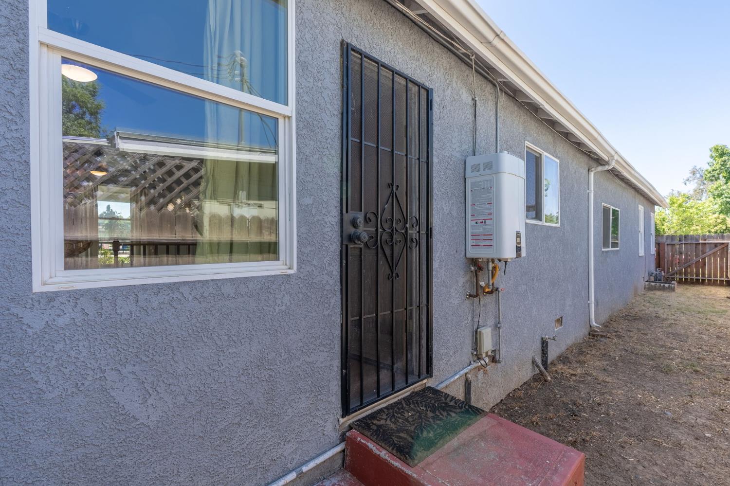 Detail Gallery Image 28 of 29 For 2107 S St, Merced,  CA 95340 - 3 Beds | 2 Baths