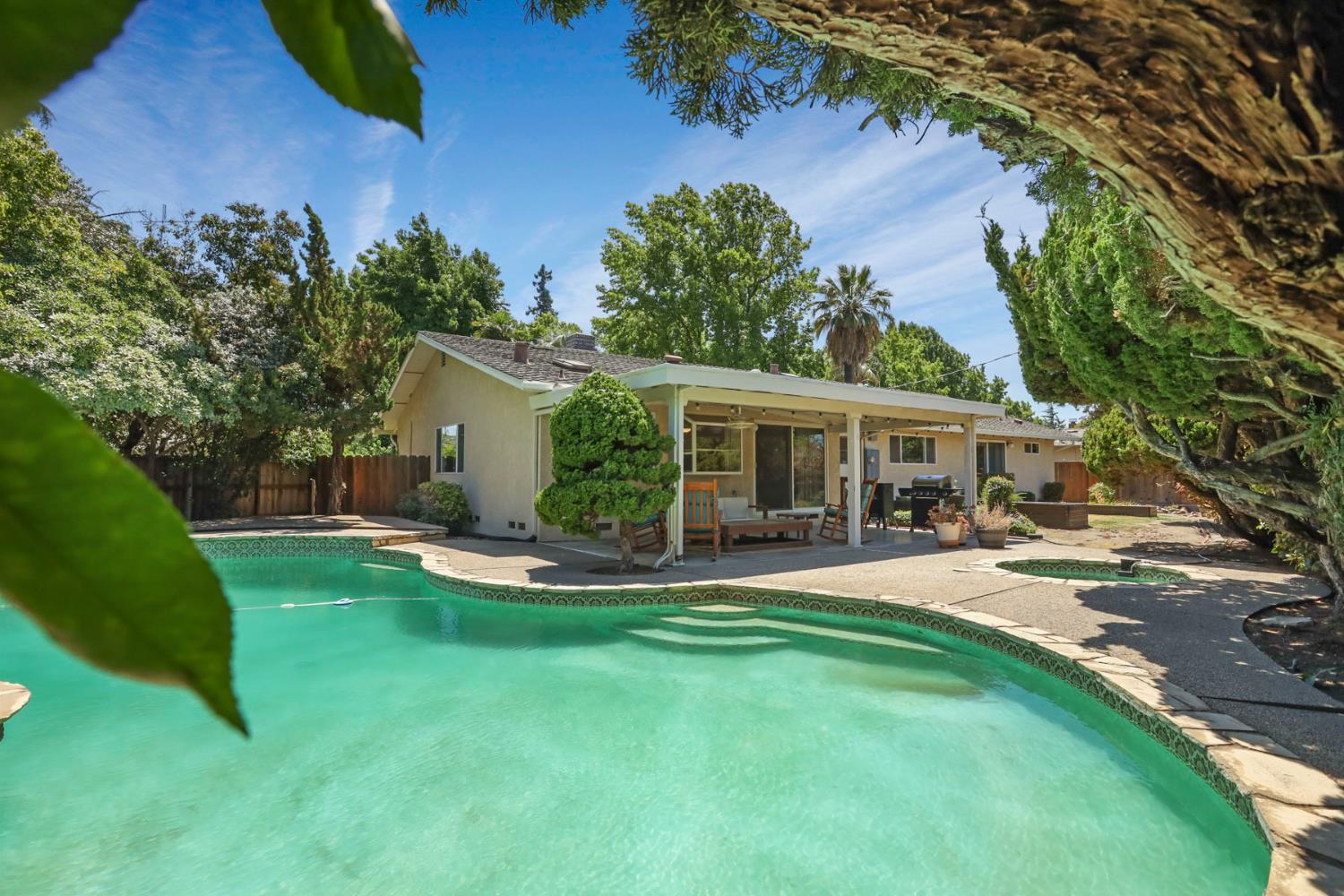 Detail Gallery Image 49 of 66 For 241 Charlemagne Way, Modesto,  CA 95350 - 4 Beds | 2 Baths