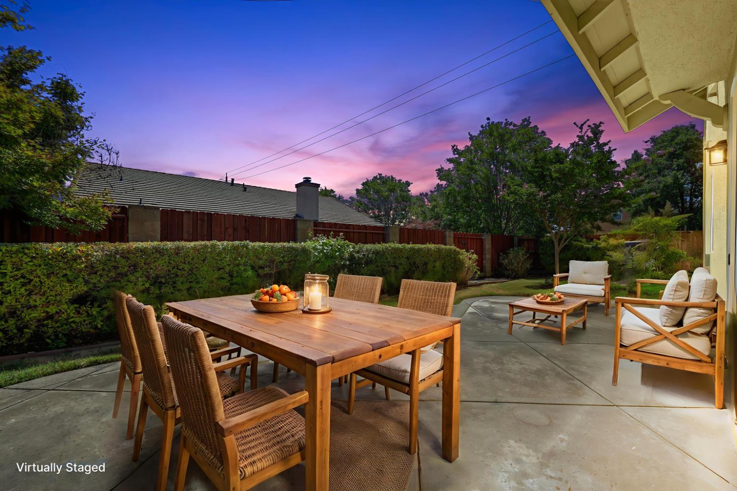 Detail Gallery Image 15 of 56 For 7850 Gazelle Trail Way, Antelope,  CA 95843 - 5 Beds | 3 Baths
