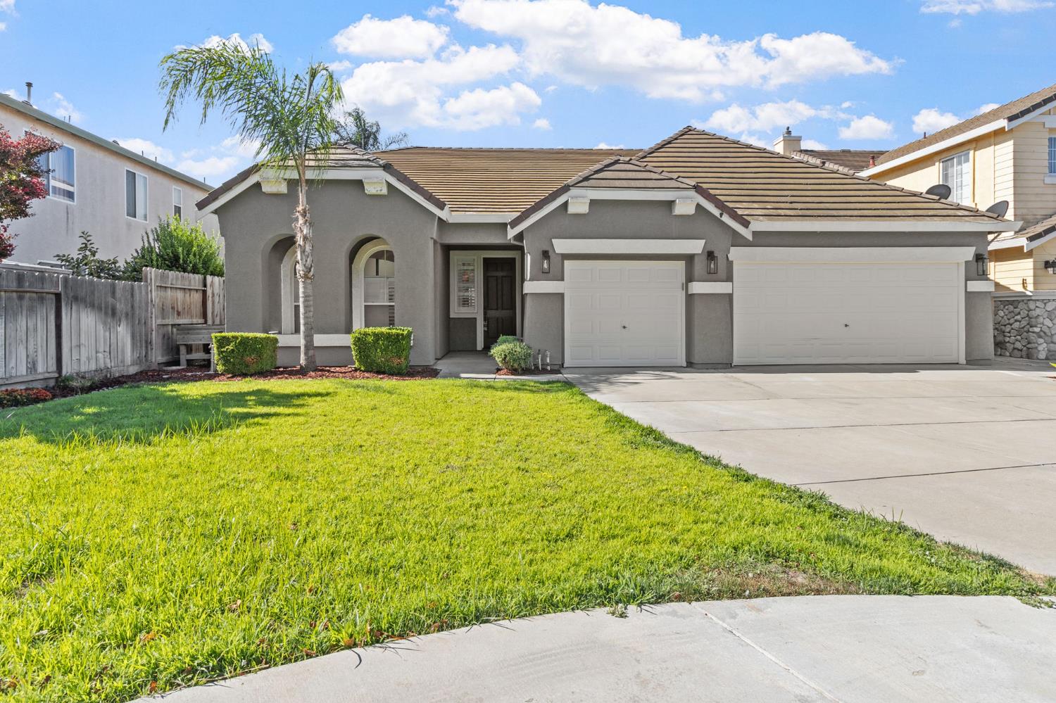 Detail Gallery Image 1 of 32 For 1400 Villette Ct, Modesto,  CA 95356 - 4 Beds | 3 Baths