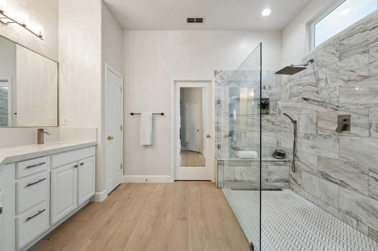 Detail Gallery Image 24 of 60 For 5054 Stroman Ln, Sacramento,  CA 95835 - 3 Beds | 2/1 Baths