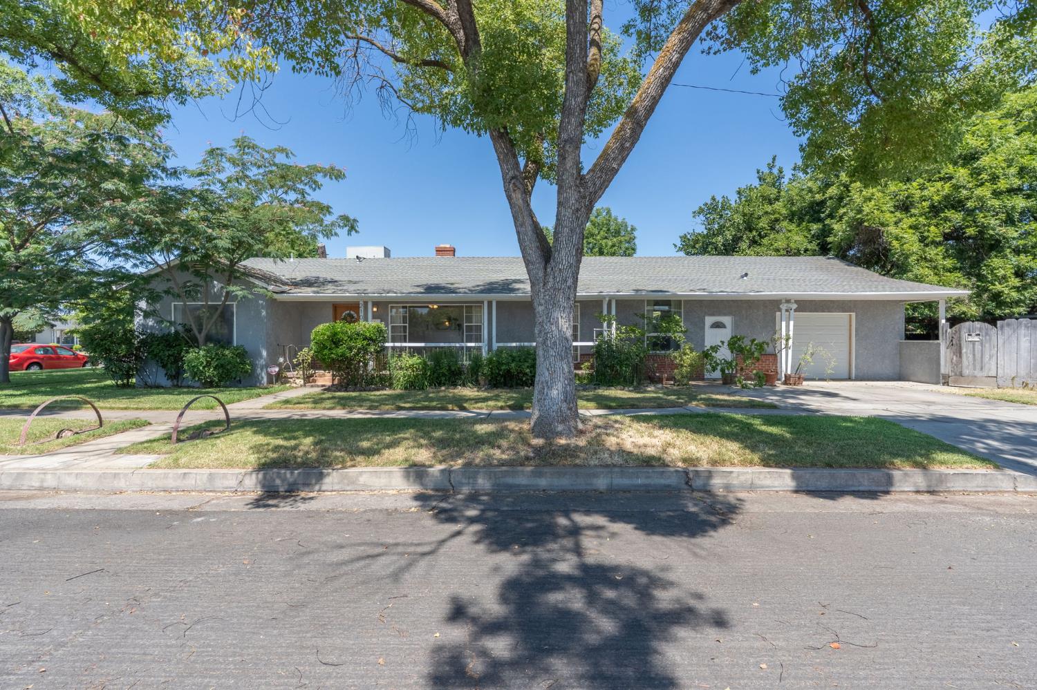 Detail Gallery Image 29 of 29 For 2107 S St, Merced,  CA 95340 - 3 Beds | 2 Baths