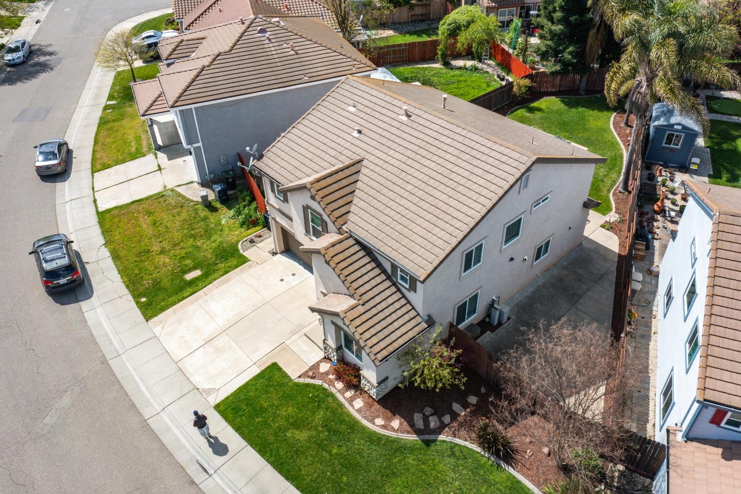 Detail Gallery Image 40 of 44 For 3355 Calla Lily Way, Sacramento,  CA 95833 - 5 Beds | 2/1 Baths