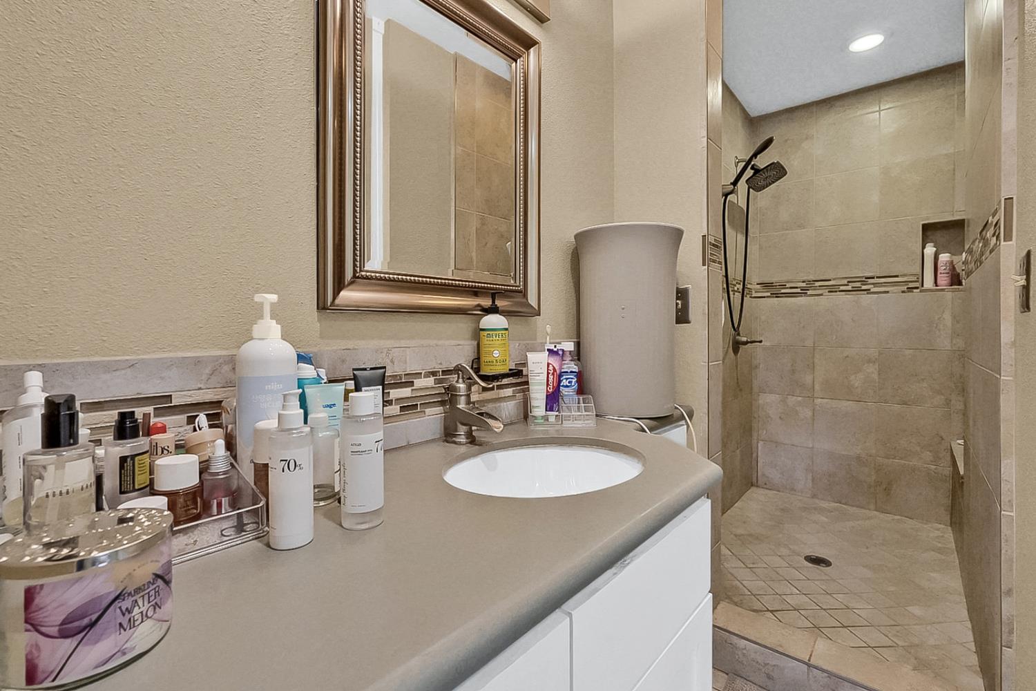 Detail Gallery Image 10 of 14 For 2409 Henry Ave, Ceres,  CA 95307 - 3 Beds | 2 Baths