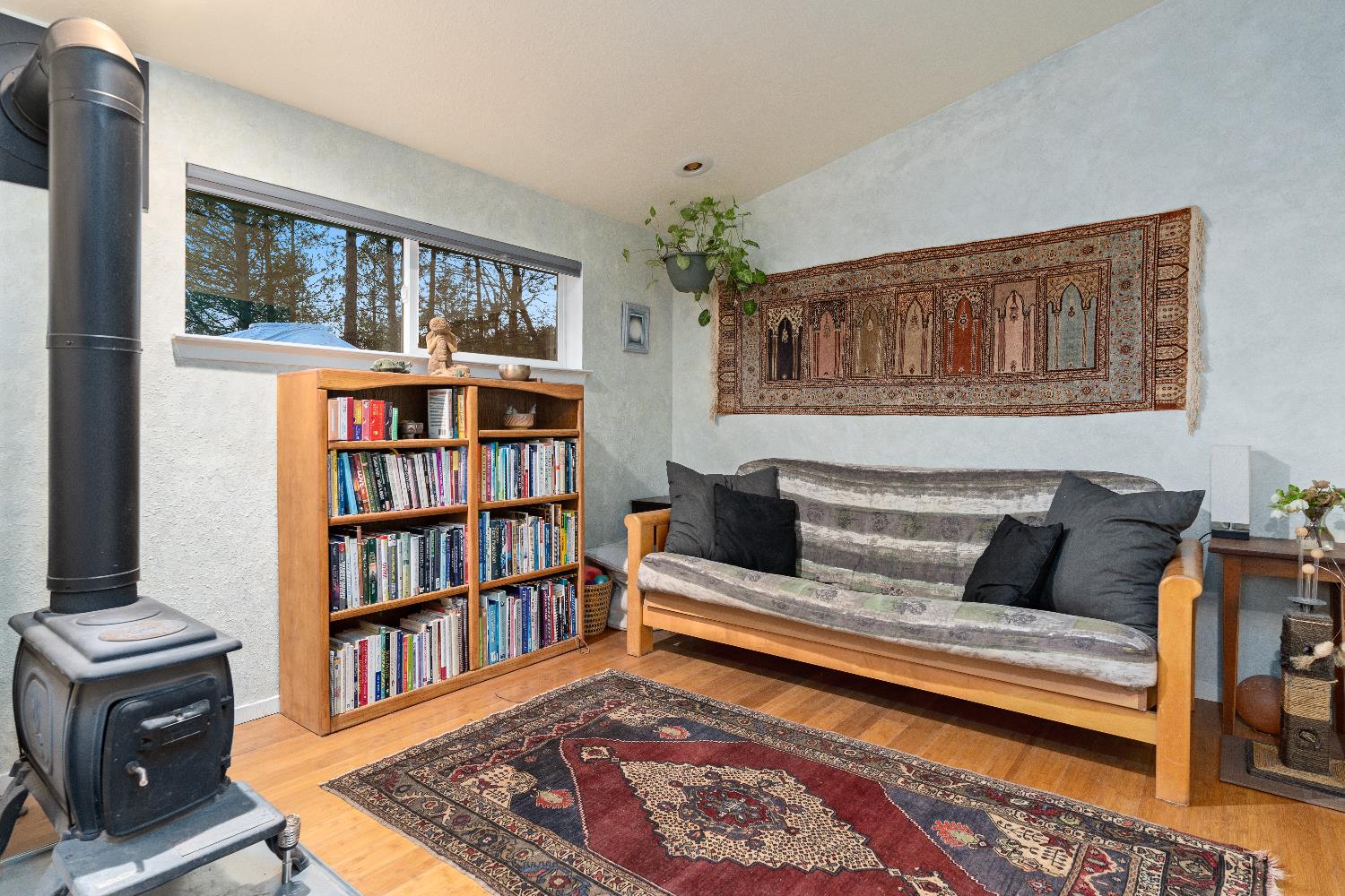 Detail Gallery Image 13 of 87 For 15528 Ca-49, Camptonville,  CA 95922 - 1 Beds | 2 Baths