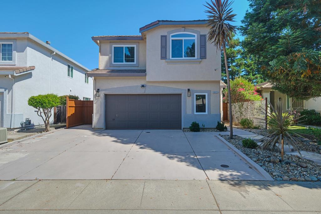 Detail Gallery Image 9 of 47 For 5512 Deepdale Way, Elk Grove,  CA 95758 - 4 Beds | 2/1 Baths