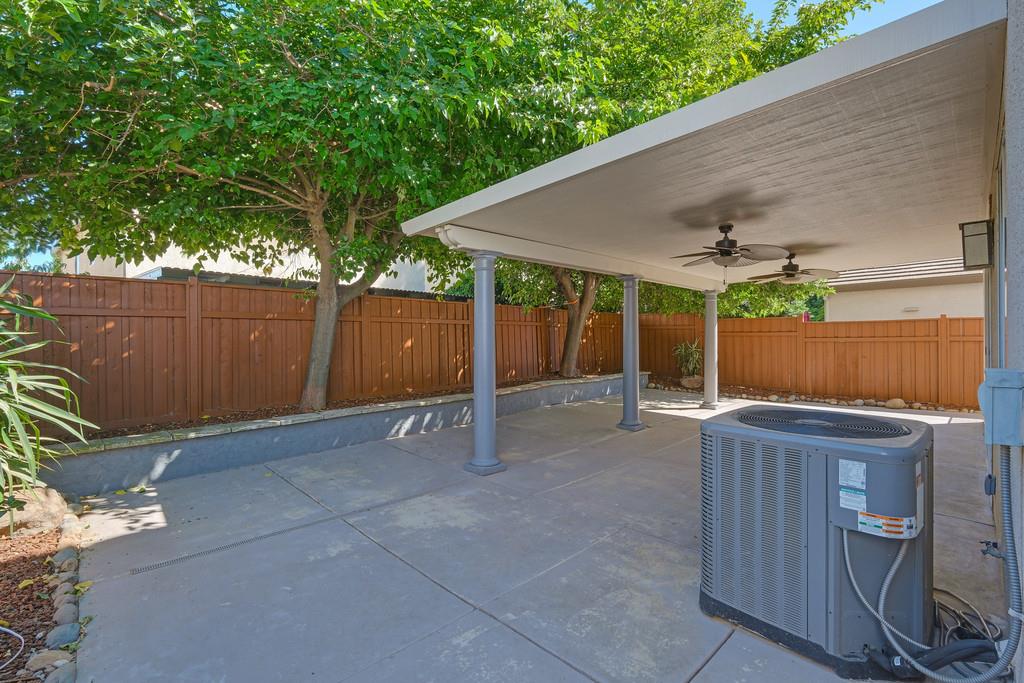 Detail Gallery Image 44 of 47 For 5512 Deepdale Way, Elk Grove,  CA 95758 - 4 Beds | 2/1 Baths