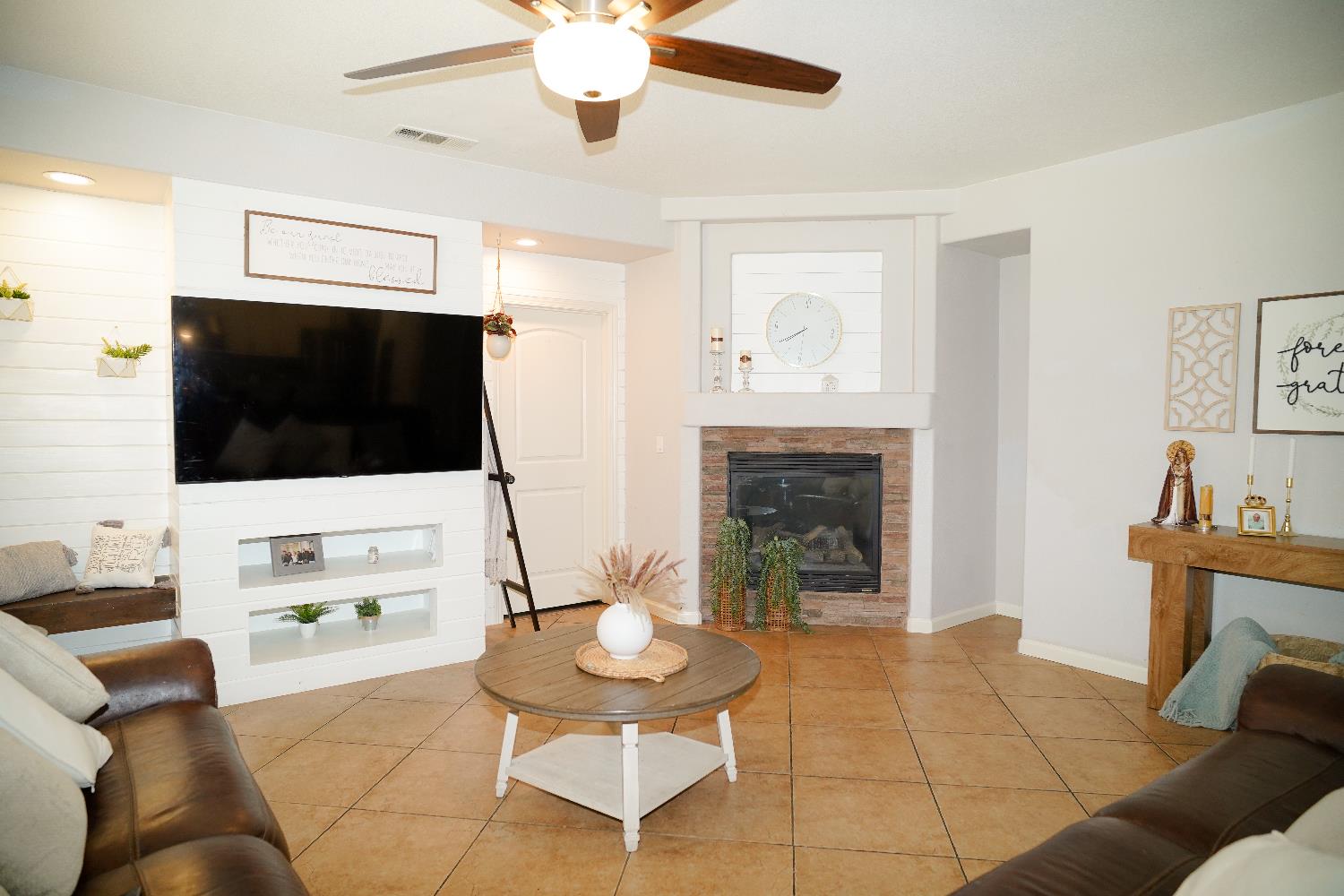 Detail Gallery Image 17 of 41 For 5039 Riverbed Ct, Riverbank,  CA 95367 - 4 Beds | 3 Baths