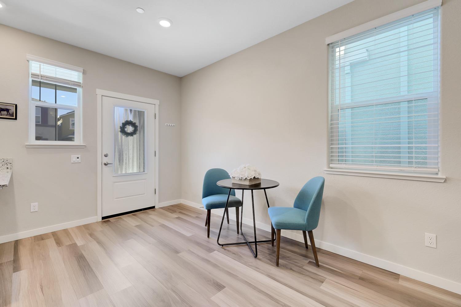 Detail Gallery Image 9 of 34 For 4089 Southampton St, West Sacramento,  CA 95691 - 3 Beds | 2/1 Baths