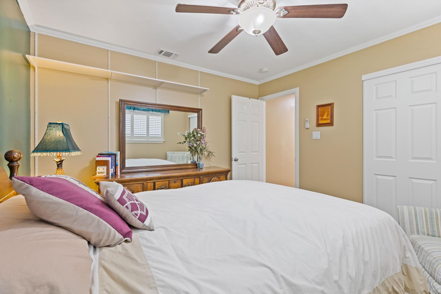 Detail Gallery Image 12 of 43 For 6761 Linda Sue Way, Fair Oaks,  CA 95628 - 3 Beds | 2 Baths