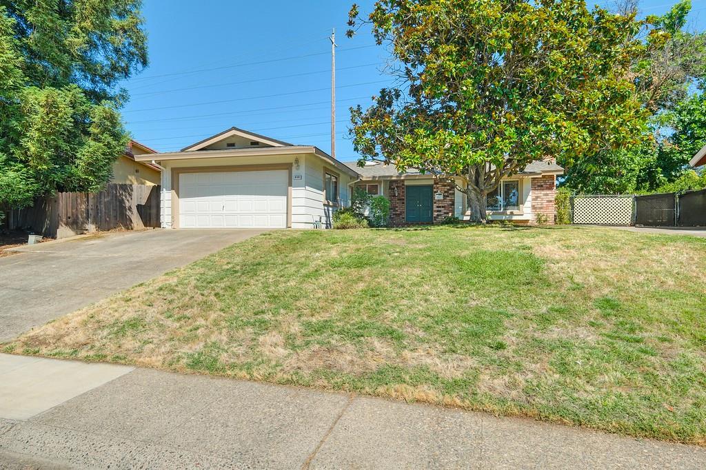 Detail Gallery Image 2 of 34 For 8105 Highwood Way, Orangevale,  CA 95662 - 3 Beds | 2 Baths