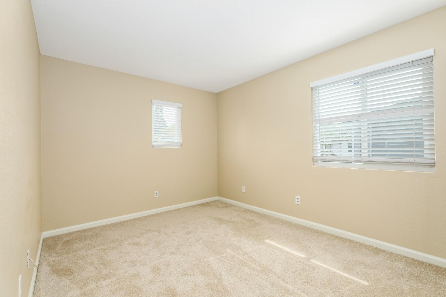 Detail Gallery Image 21 of 44 For 3355 Calla Lily Way, Sacramento,  CA 95833 - 5 Beds | 2/1 Baths