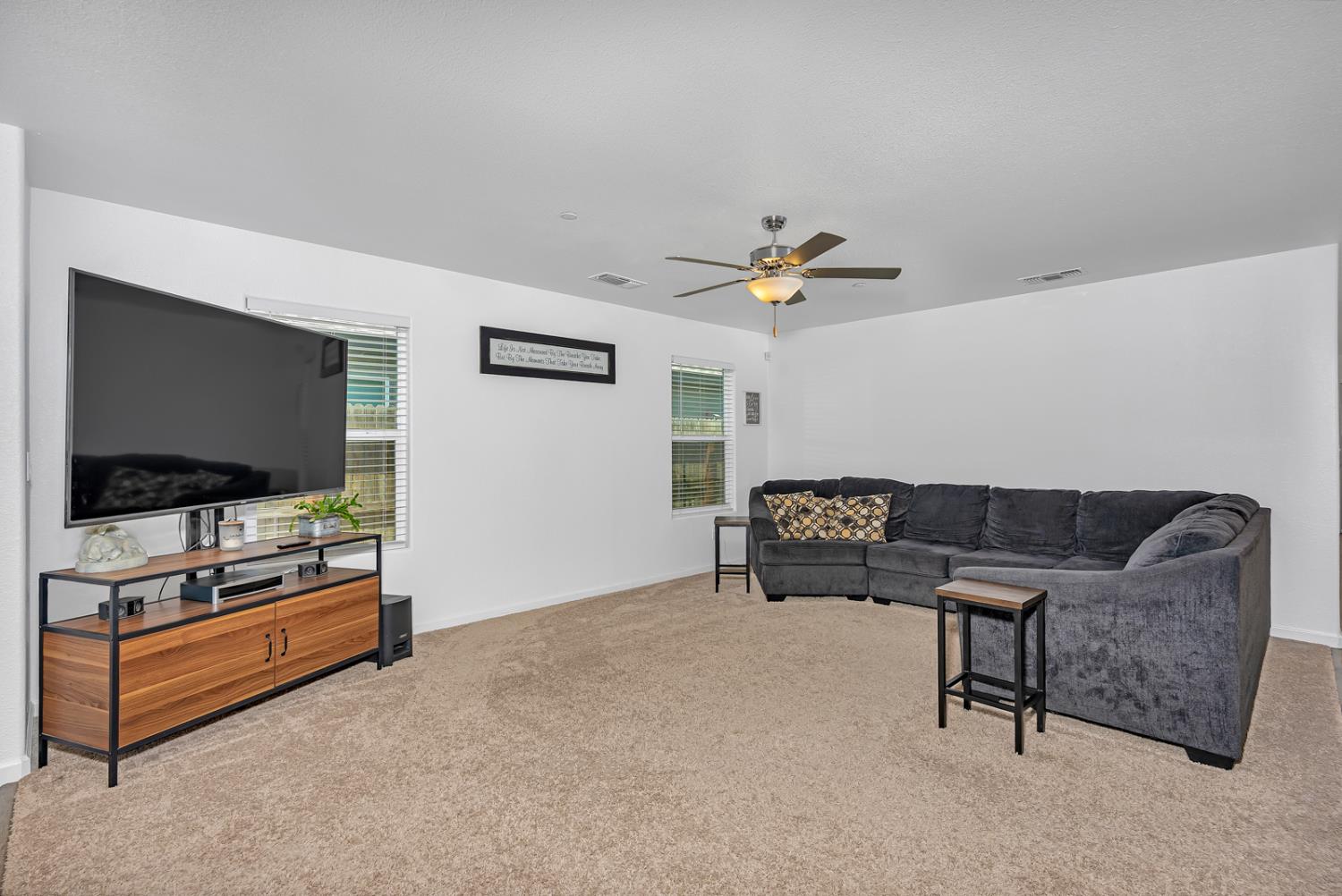 Detail Gallery Image 27 of 58 For 1807 Patricia Ct, Los Banos,  CA 93635 - 4 Beds | 3 Baths