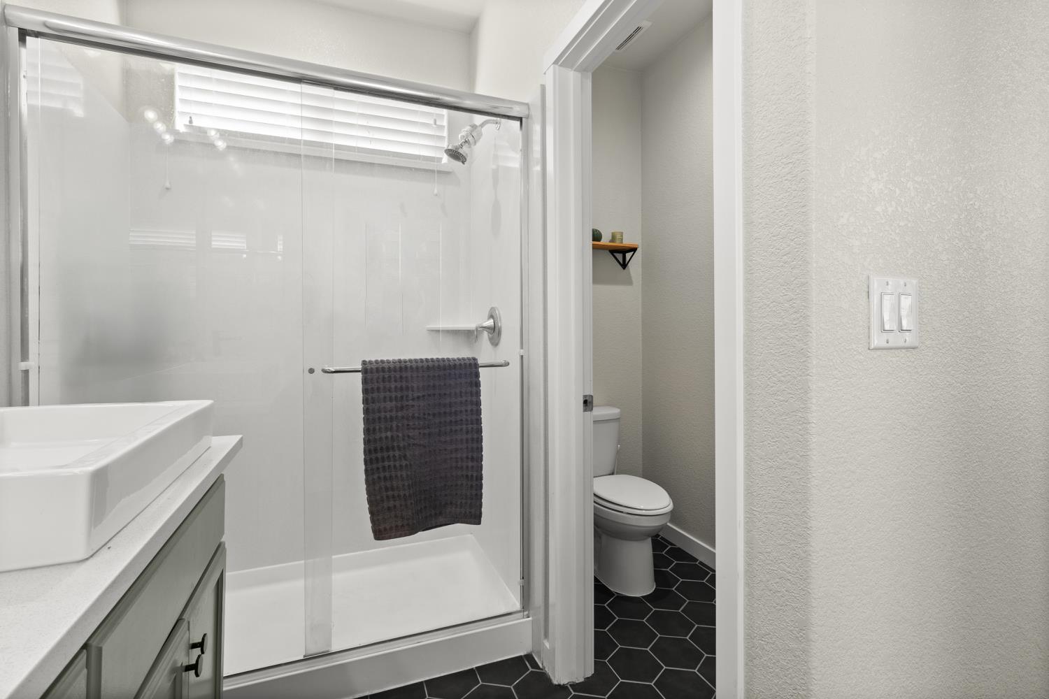 Detail Gallery Image 18 of 28 For 3286 Owl Ct, West Sacramento,  CA 95691 - 3 Beds | 2/1 Baths