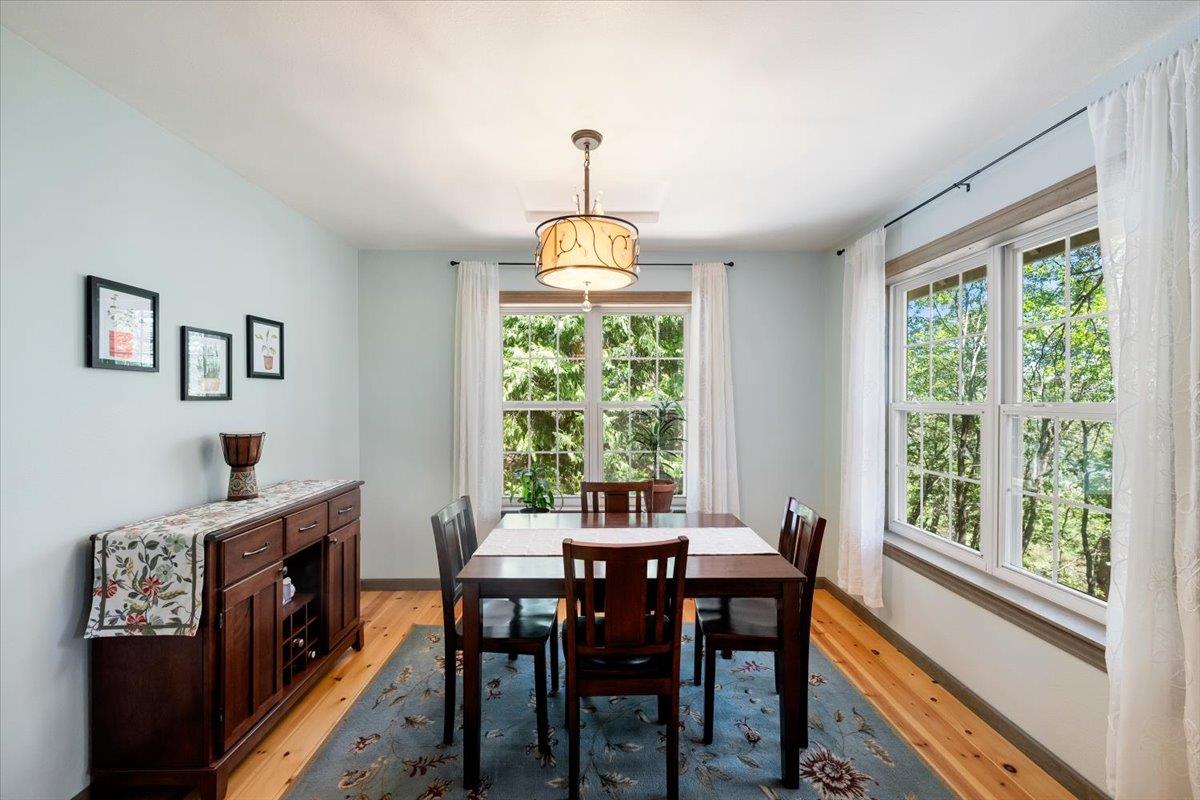 Detail Gallery Image 10 of 65 For 4036 Valley Vista Dr, Camino,  CA 95709 - 4 Beds | 2/1 Baths
