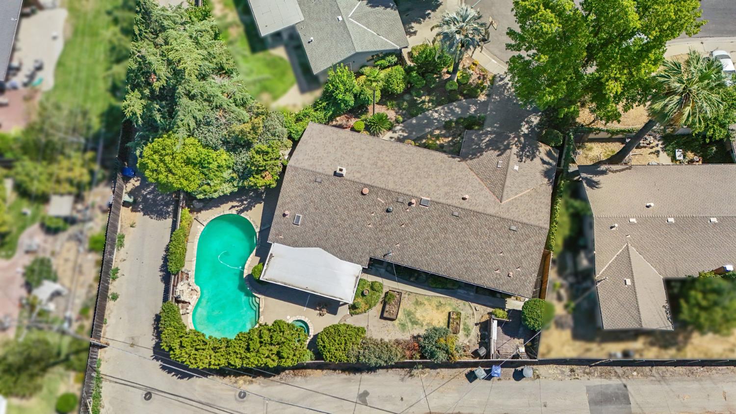Detail Gallery Image 60 of 66 For 241 Charlemagne Way, Modesto,  CA 95350 - 4 Beds | 2 Baths