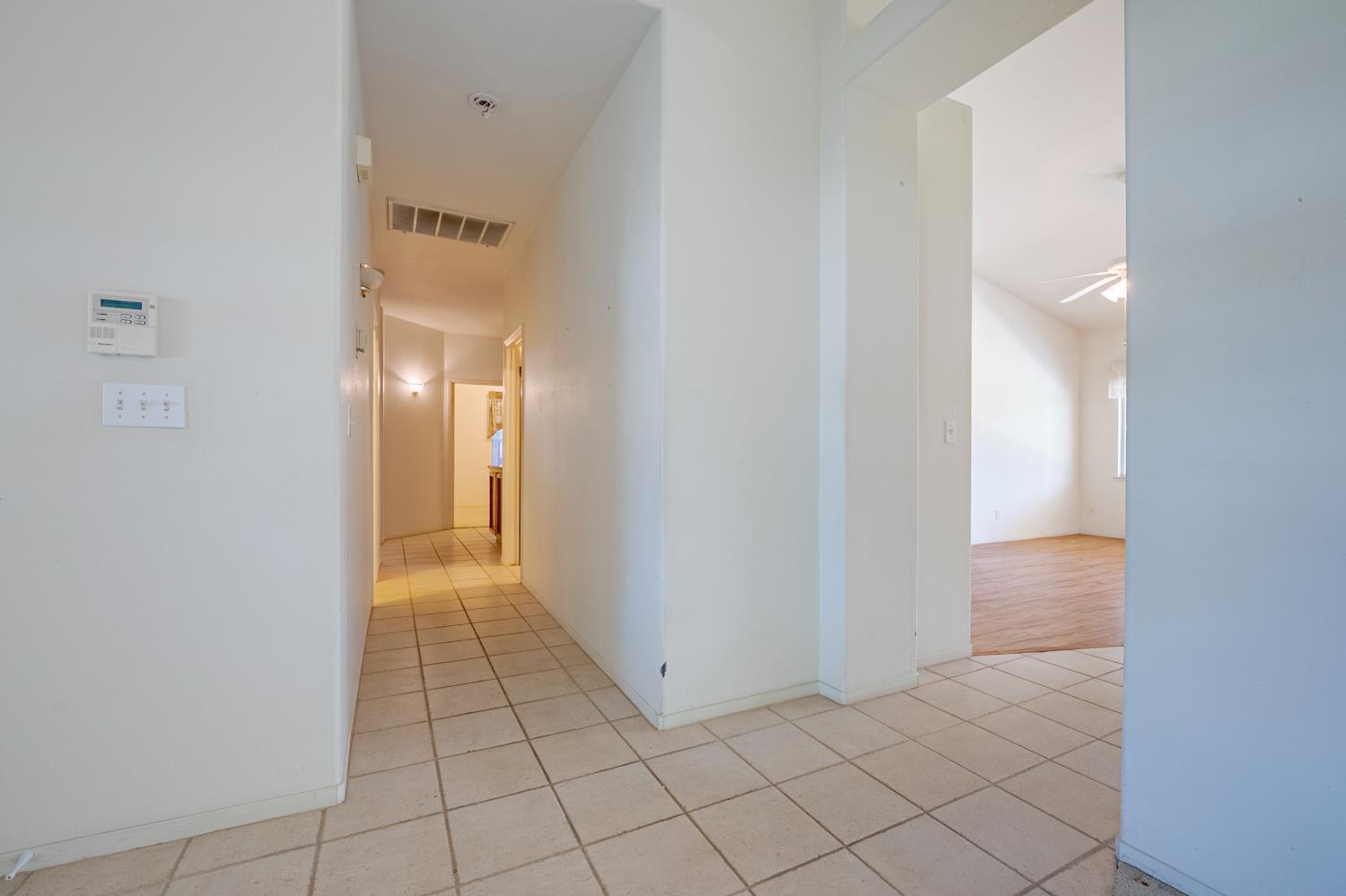 Detail Gallery Image 27 of 53 For 1079 Rosehill Dr, Chowchilla,  CA 93610 - 4 Beds | 2 Baths