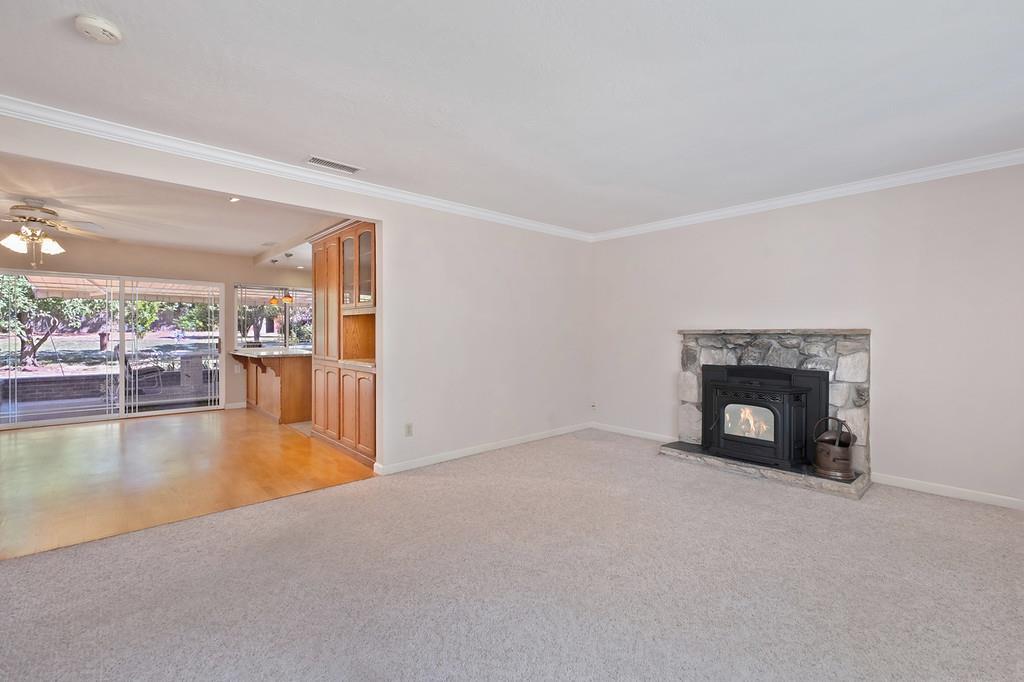 Detail Gallery Image 6 of 34 For 8105 Highwood Way, Orangevale,  CA 95662 - 3 Beds | 2 Baths