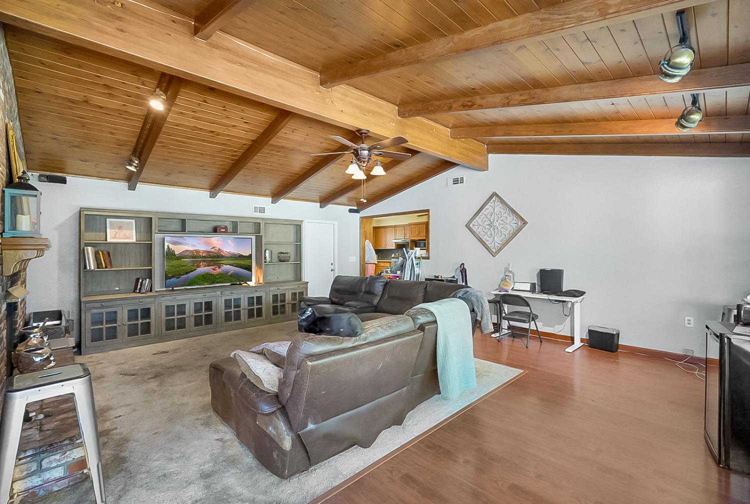 Detail Gallery Image 5 of 14 For 2409 Henry Ave, Ceres,  CA 95307 - 3 Beds | 2 Baths