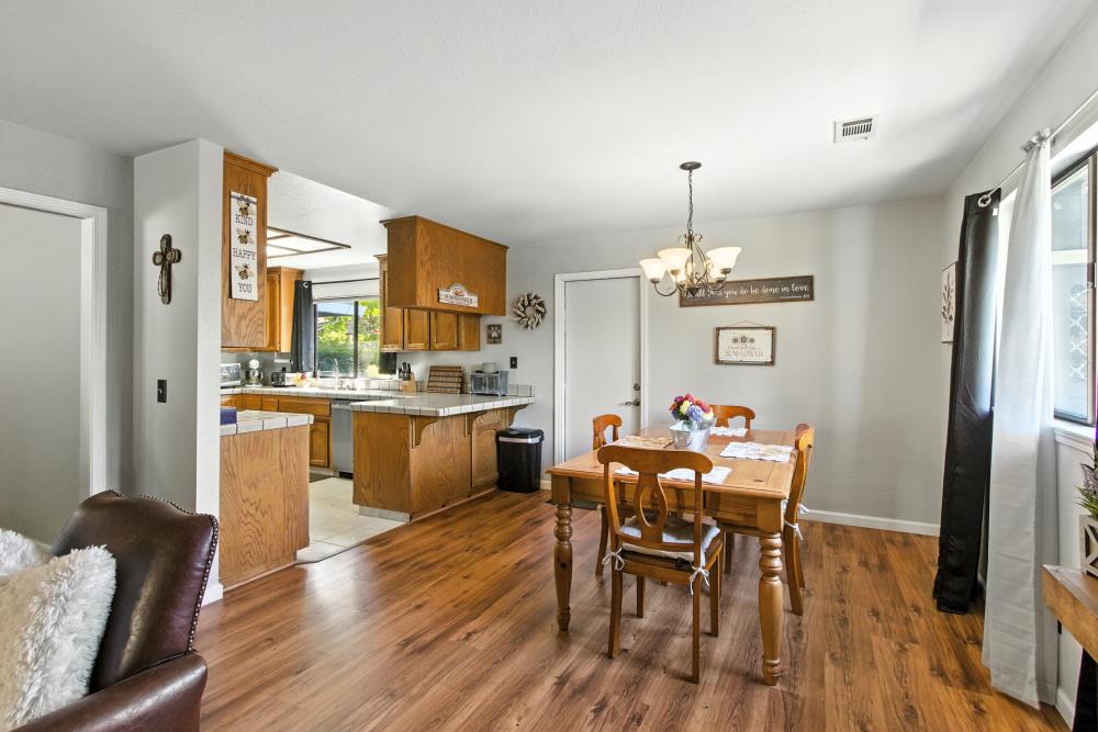 Detail Gallery Image 12 of 36 For 6023 Garden Towne Way, Orangevale,  CA 95662 - 3 Beds | 2 Baths