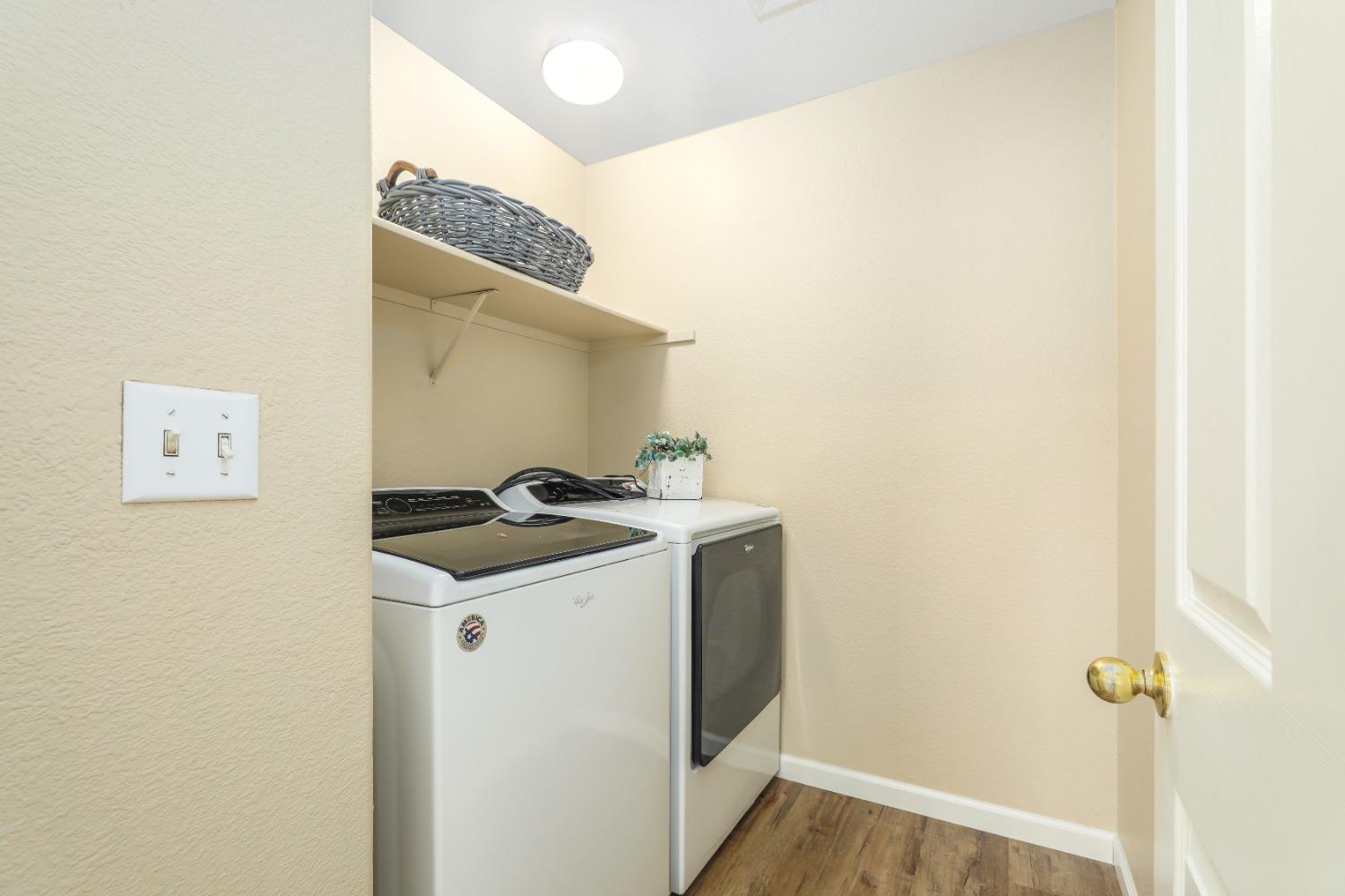 Detail Gallery Image 16 of 44 For 3355 Calla Lily Way, Sacramento,  CA 95833 - 5 Beds | 2/1 Baths