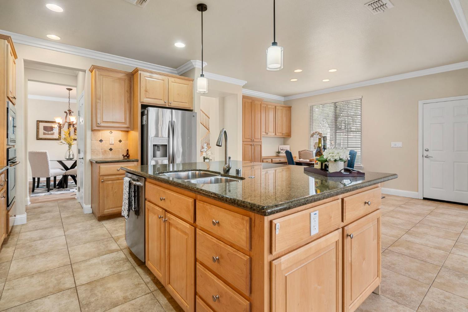 Detail Gallery Image 16 of 48 For 122 N Sierra Madre St, Tracy,  CA 95391 - 4 Beds | 3 Baths