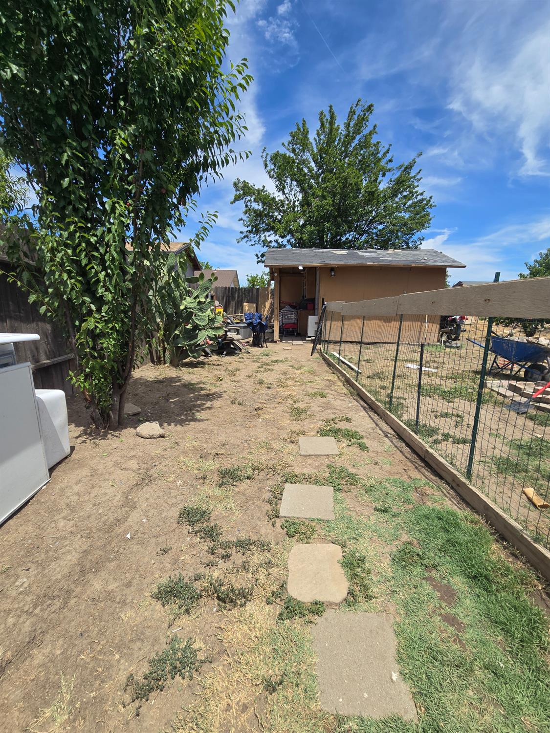 Detail Gallery Image 31 of 39 For 4631 Country Scene Way, Sacramento,  CA 95823 - 3 Beds | 2 Baths