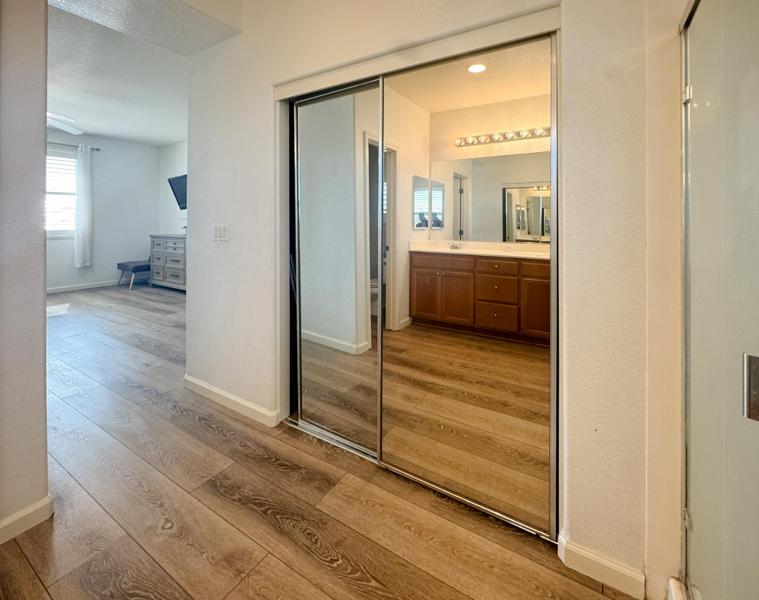 Detail Gallery Image 22 of 41 For 5039 Riverbed Ct, Riverbank,  CA 95367 - 4 Beds | 3 Baths