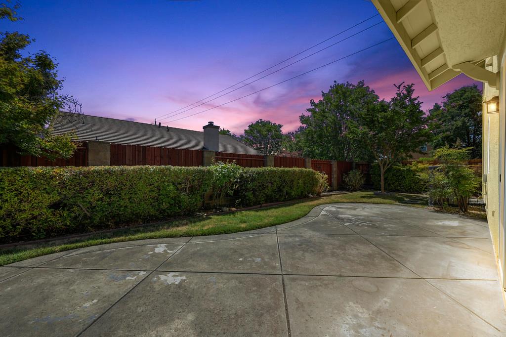 Detail Gallery Image 51 of 56 For 7850 Gazelle Trail Way, Antelope,  CA 95843 - 5 Beds | 3 Baths