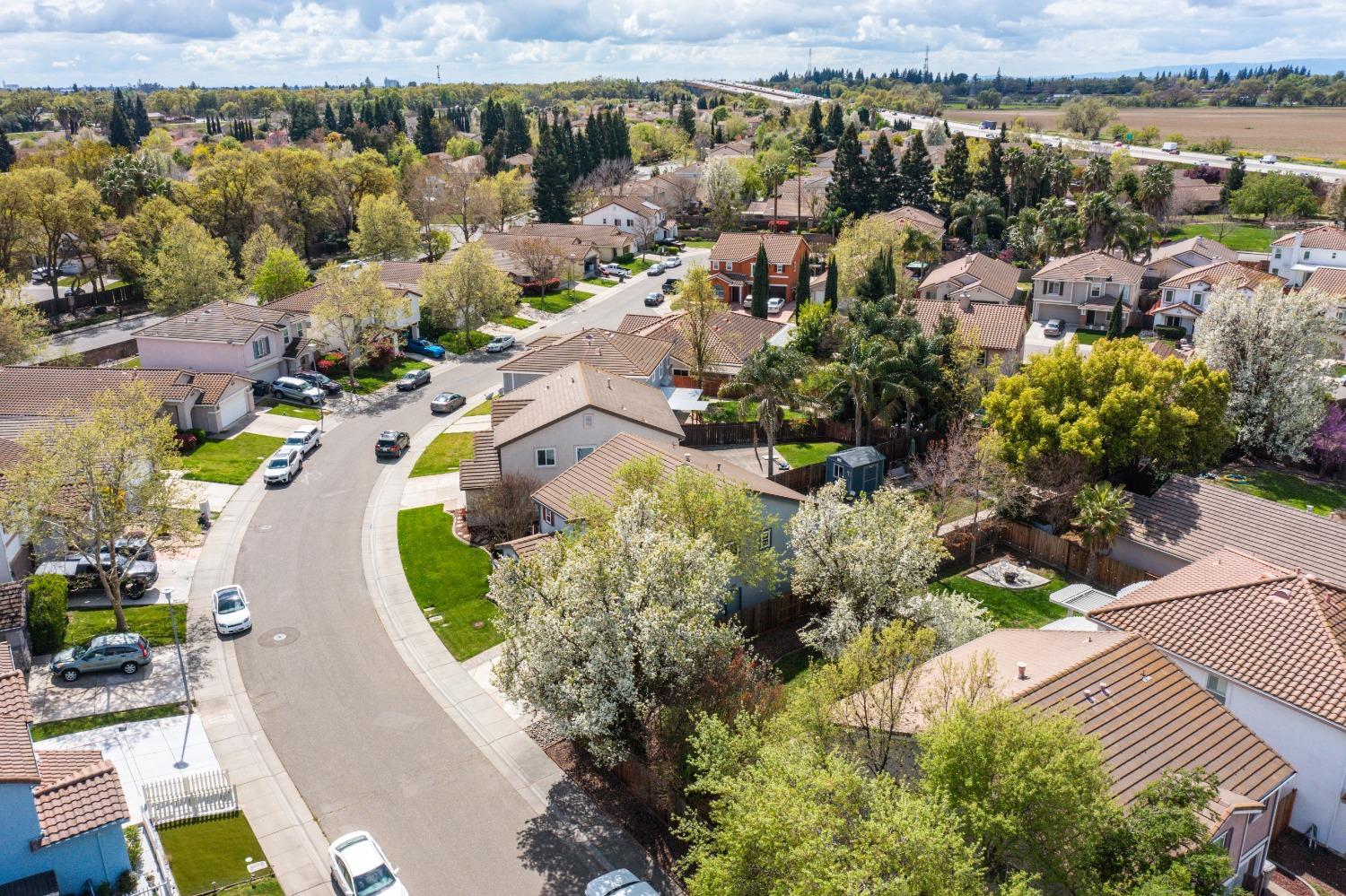 Detail Gallery Image 42 of 44 For 3355 Calla Lily Way, Sacramento,  CA 95833 - 5 Beds | 2/1 Baths