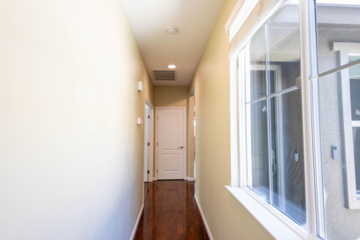 Detail Gallery Image 16 of 34 For 8328 Dandelion Dr, Elk Grove,  CA 95624 - 4 Beds | 2 Baths
