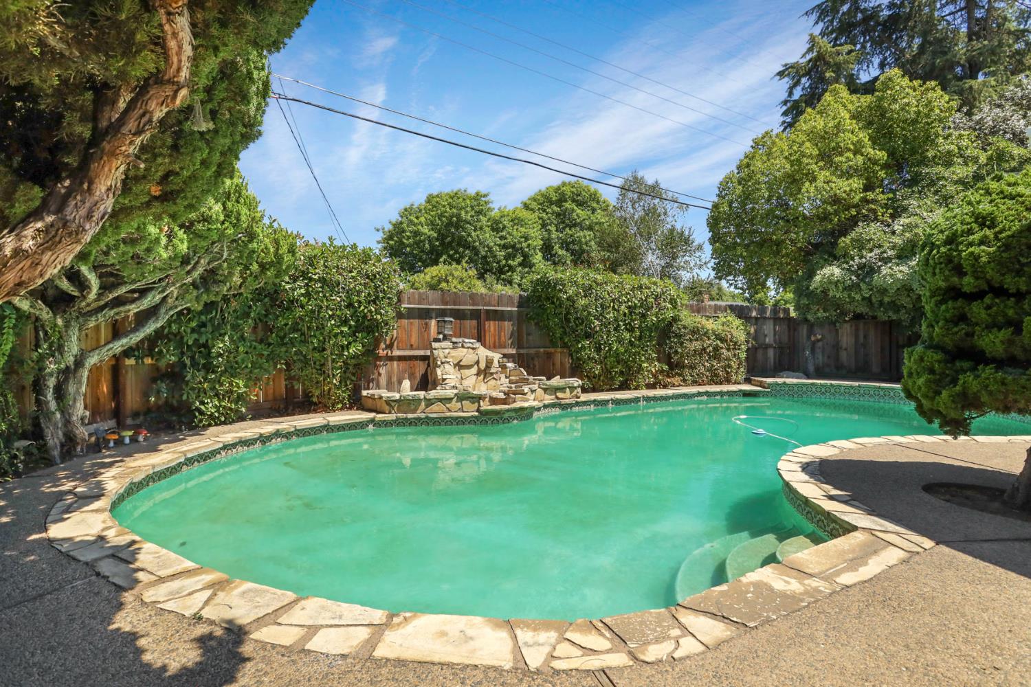 Detail Gallery Image 50 of 66 For 241 Charlemagne Way, Modesto,  CA 95350 - 4 Beds | 2 Baths