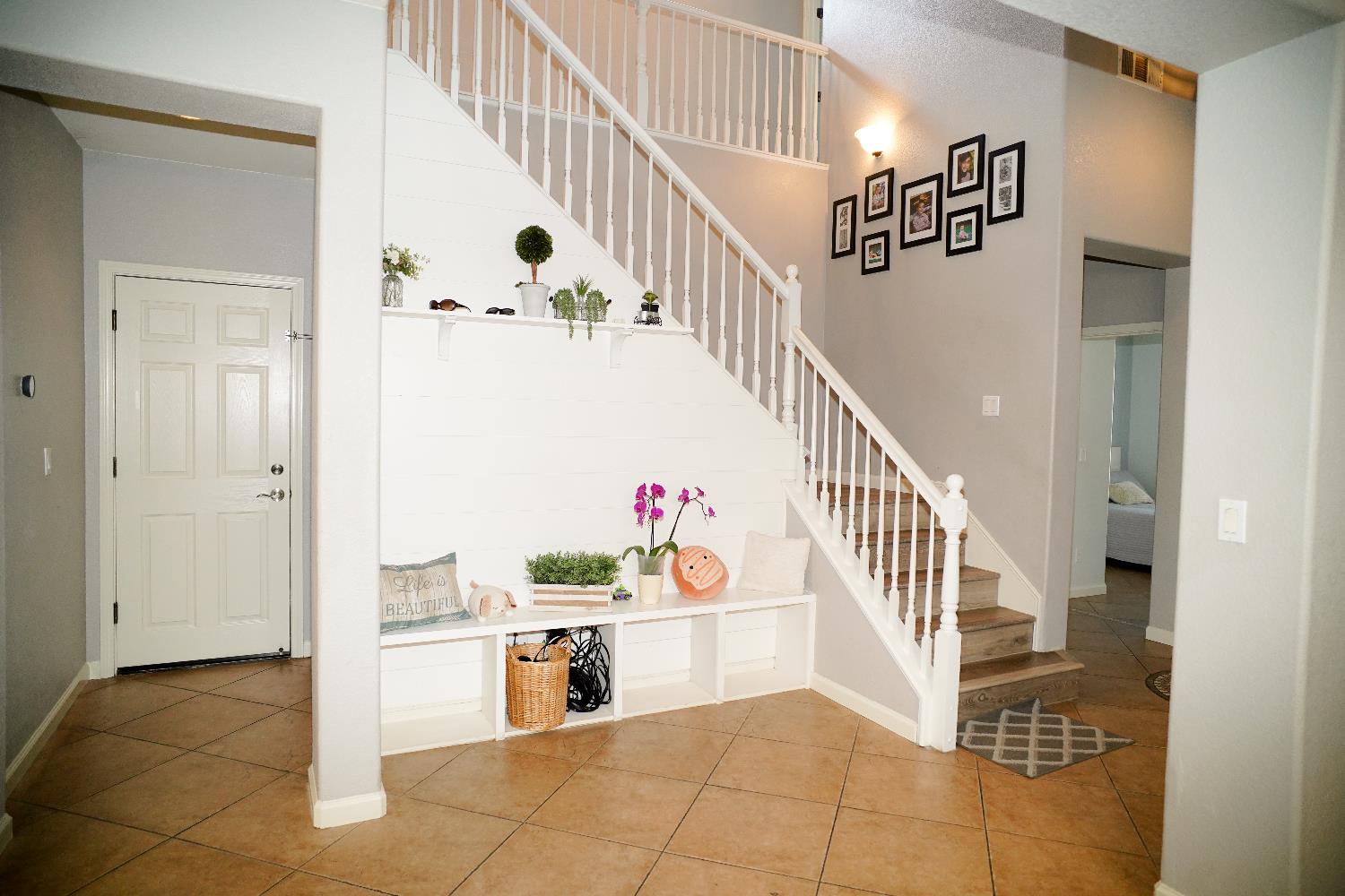 Detail Gallery Image 10 of 41 For 5039 Riverbed Ct, Riverbank,  CA 95367 - 4 Beds | 3 Baths