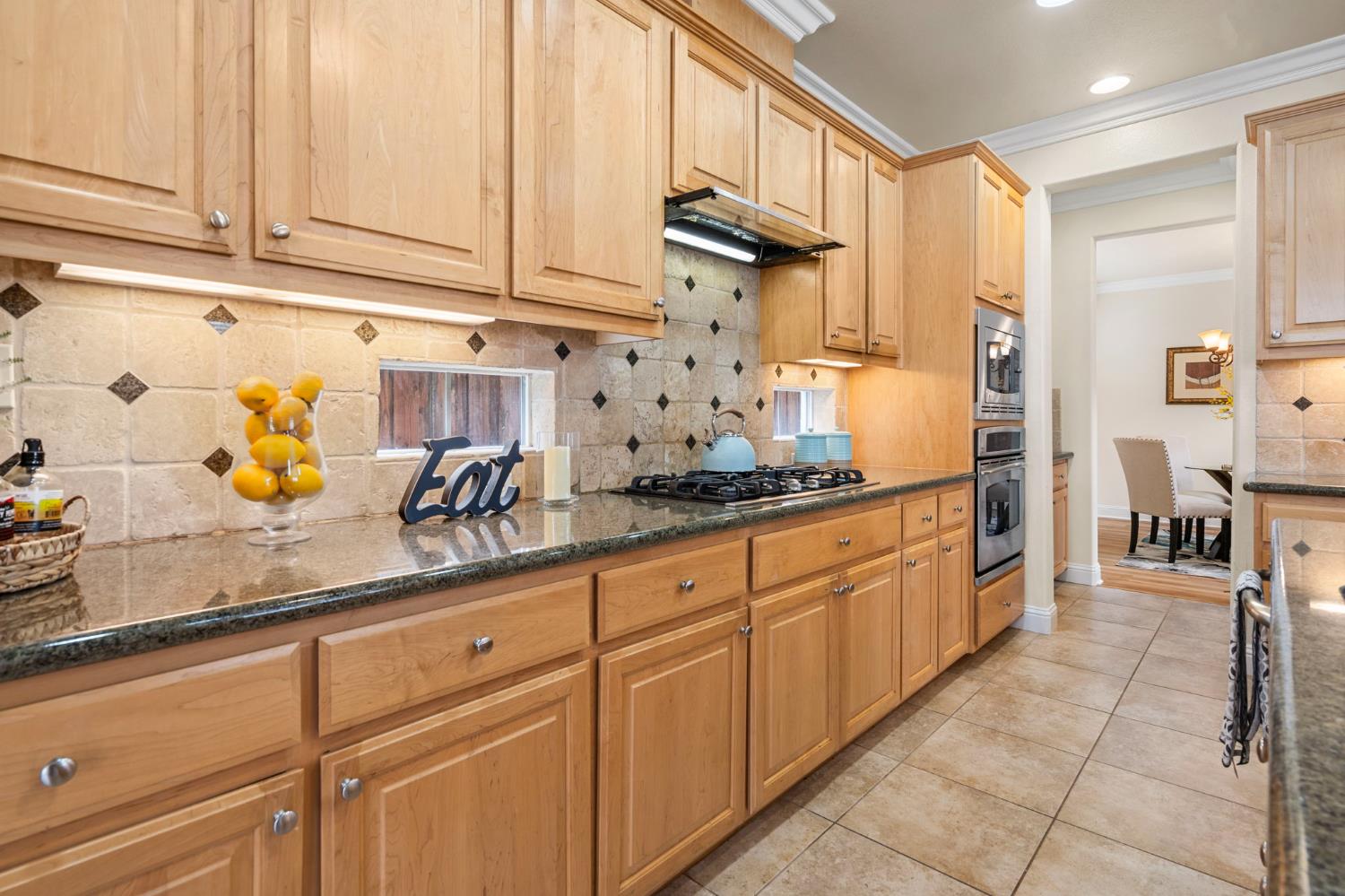 Detail Gallery Image 15 of 48 For 122 N Sierra Madre St, Tracy,  CA 95391 - 4 Beds | 3 Baths