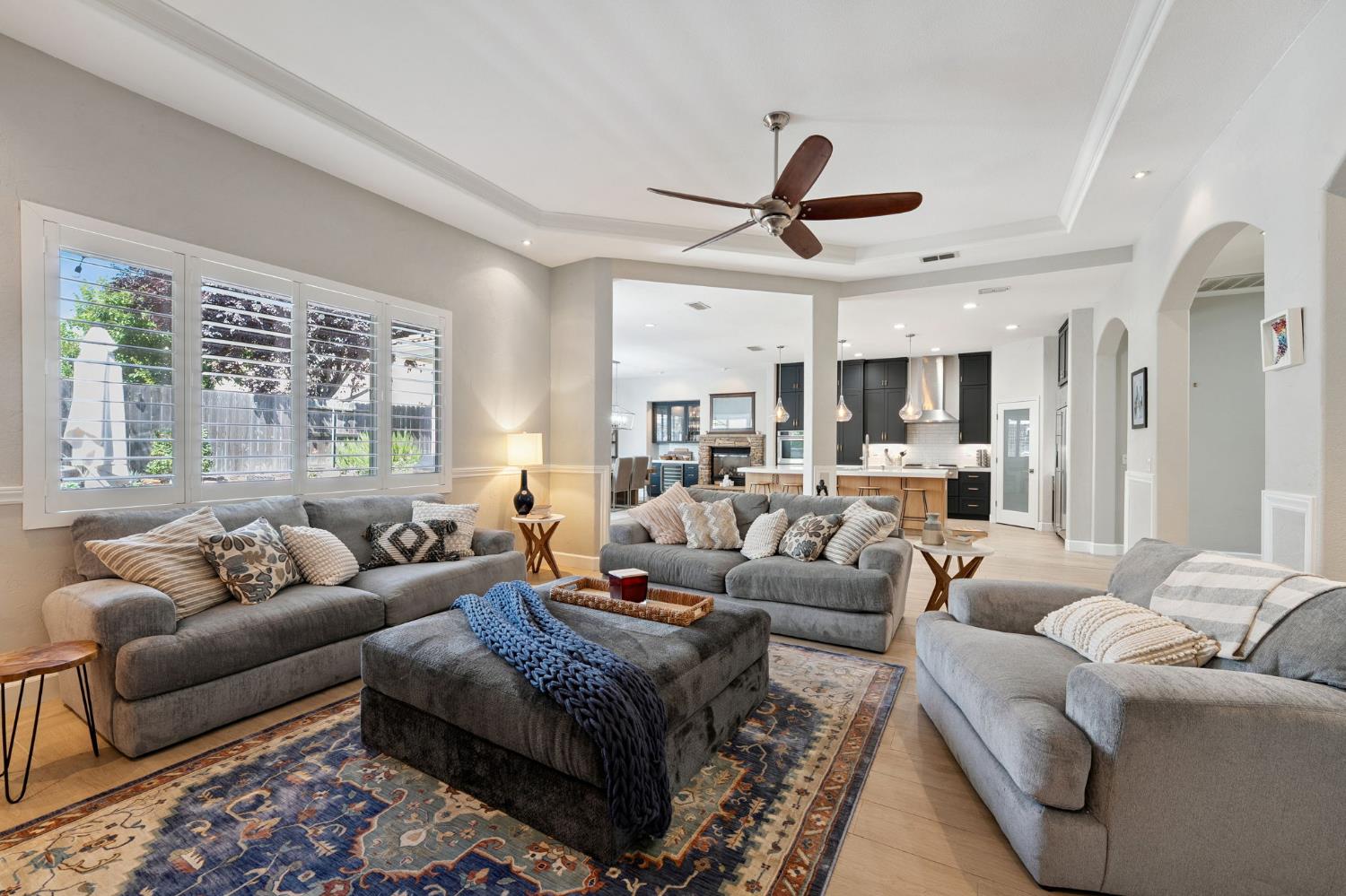Detail Gallery Image 12 of 60 For 5054 Stroman Ln, Sacramento,  CA 95835 - 3 Beds | 2/1 Baths