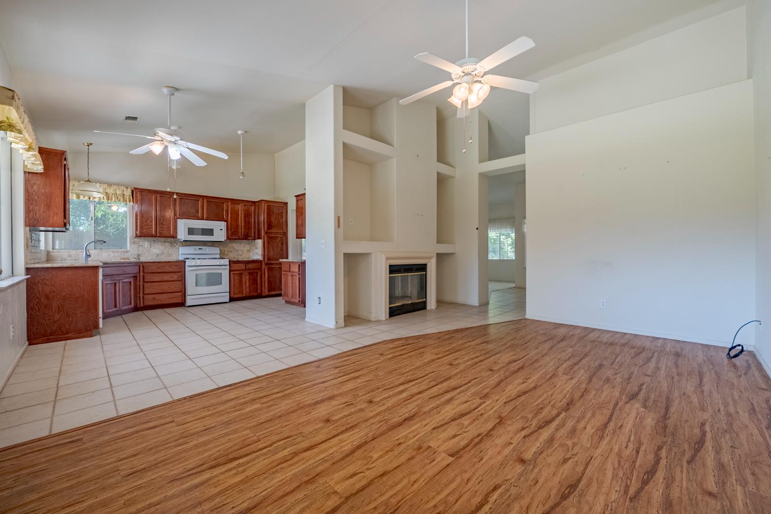 Detail Gallery Image 19 of 53 For 1079 Rosehill Dr, Chowchilla,  CA 93610 - 4 Beds | 2 Baths
