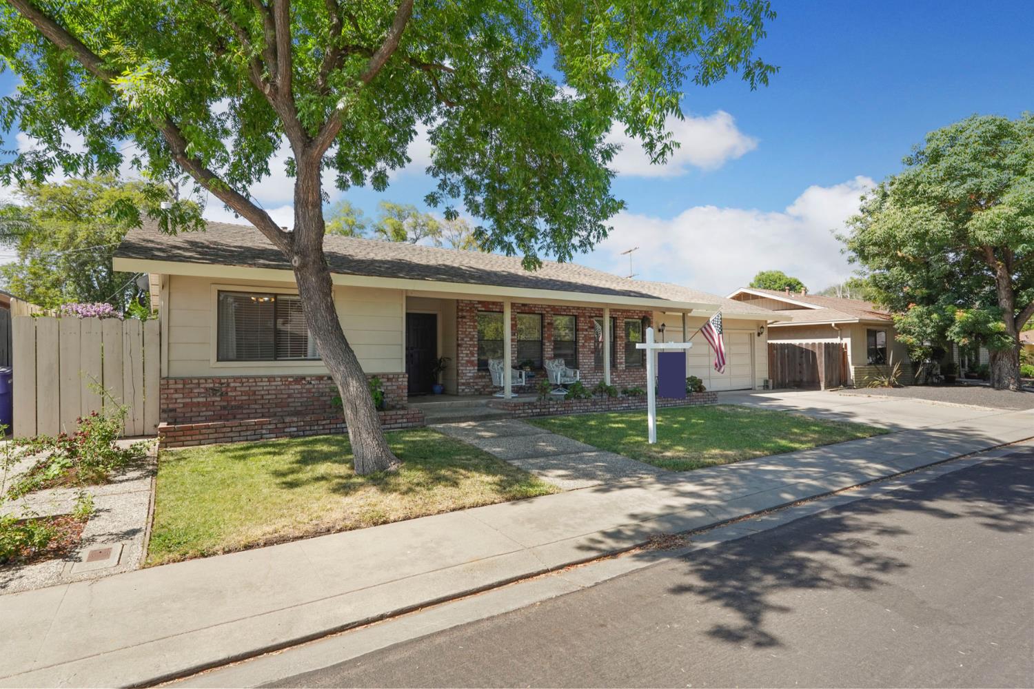 Detail Gallery Image 2 of 41 For 306 E Elise Ct, Modesto,  CA 95350 - 4 Beds | 3 Baths
