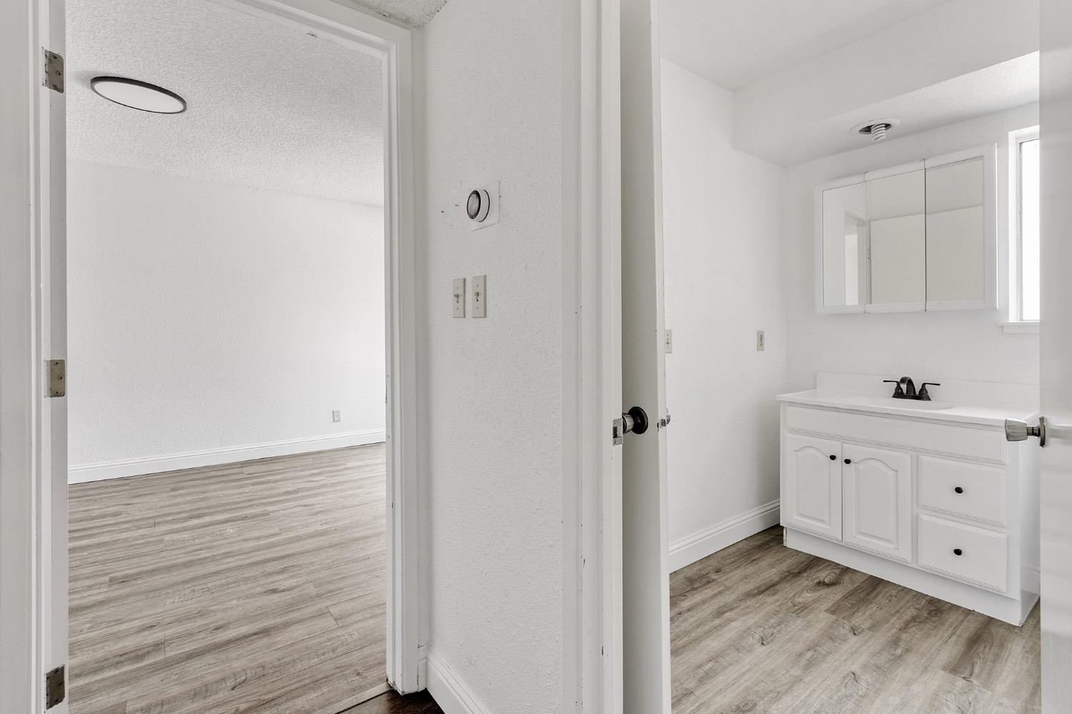 Detail Gallery Image 14 of 23 For 3701 Colonial Dr #164,  Modesto,  CA 95356 - 2 Beds | 1/1 Baths