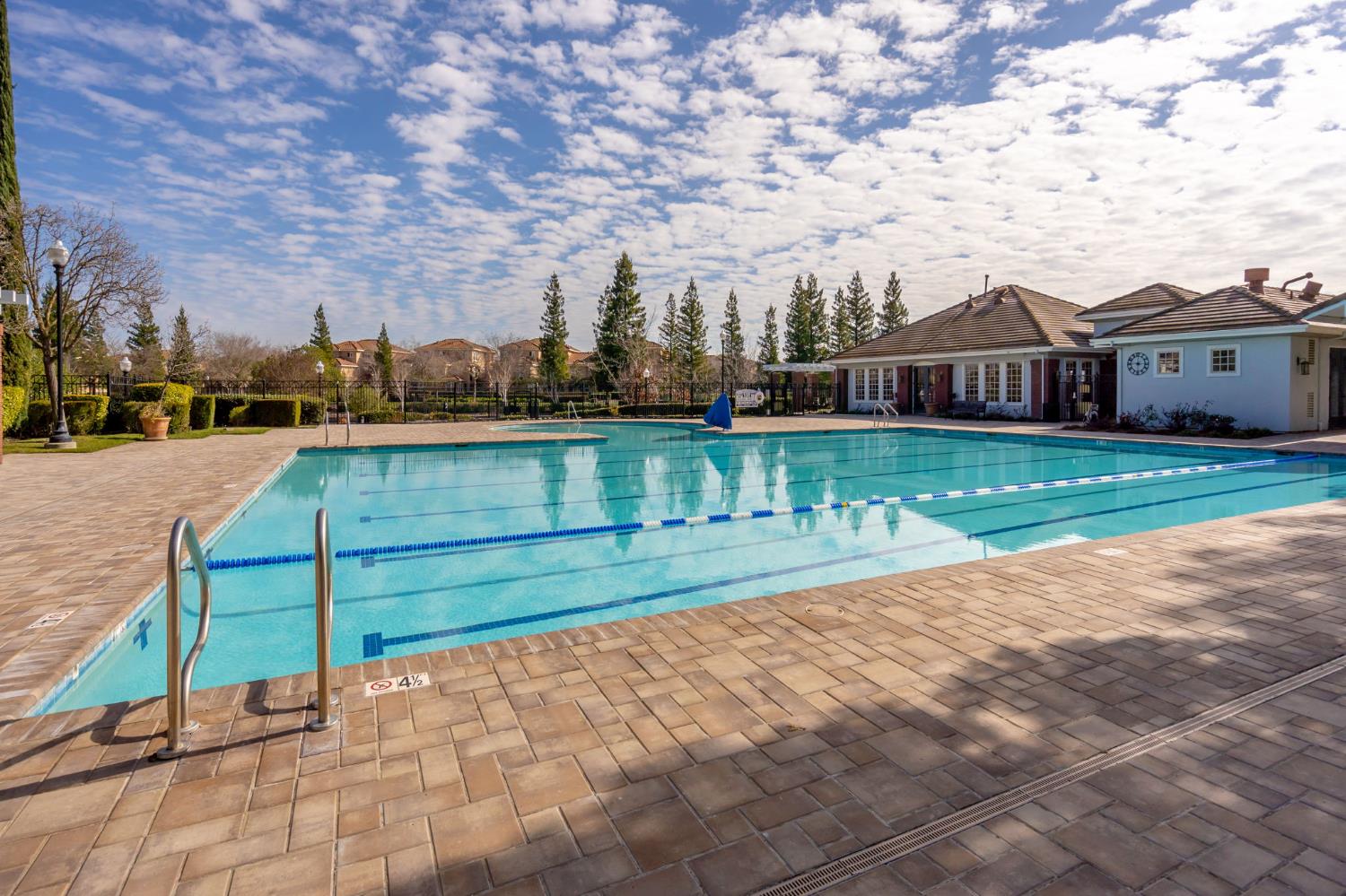 Detail Gallery Image 56 of 60 For 5054 Stroman Ln, Sacramento,  CA 95835 - 3 Beds | 2/1 Baths