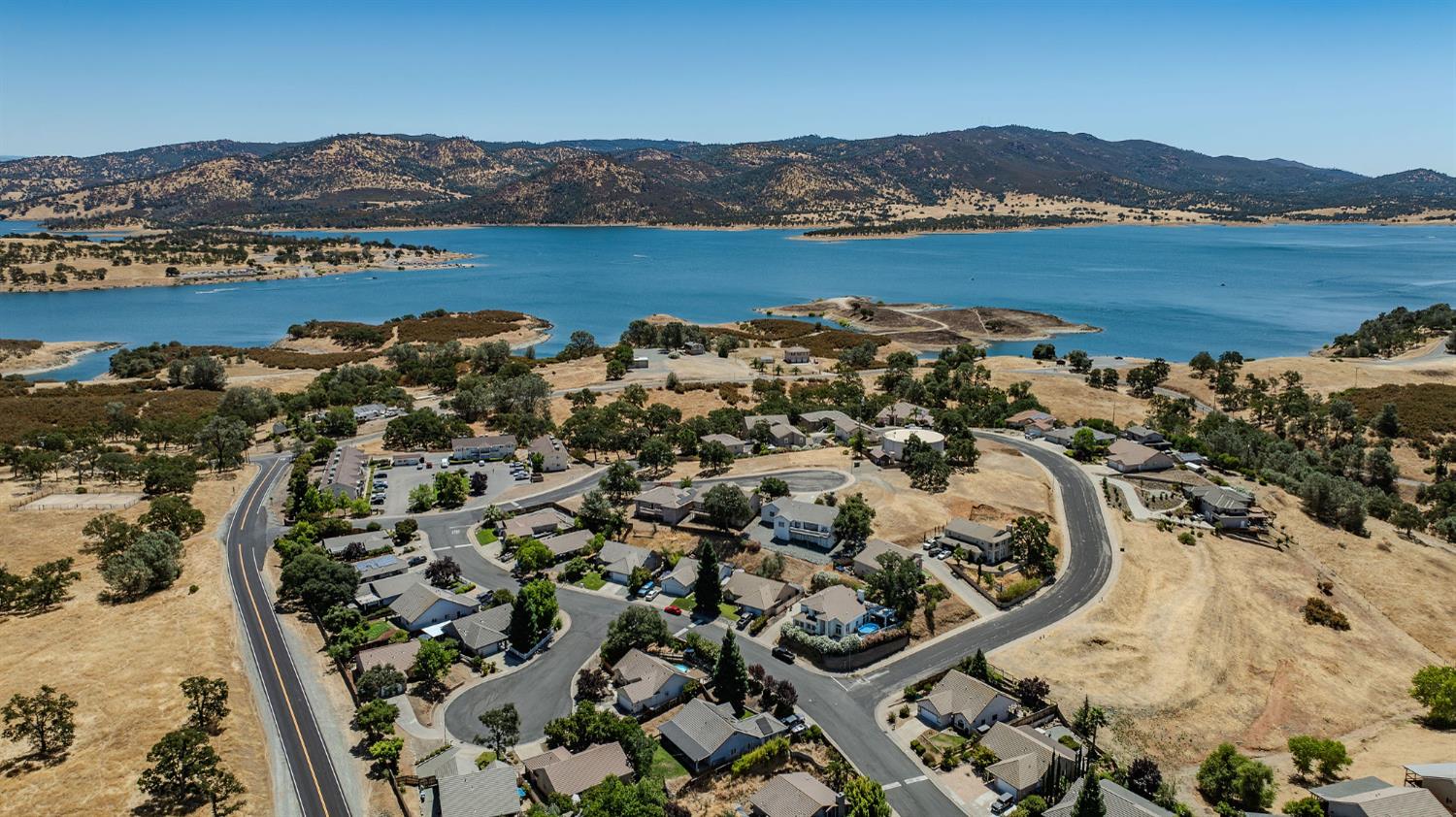 Detail Gallery Image 3 of 46 For 1021 Mockingbird Ln, Valley Springs,  CA 95252 - 3 Beds | 2 Baths
