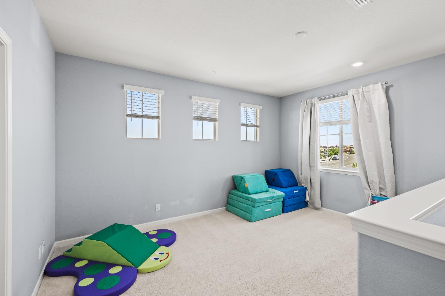 Detail Gallery Image 22 of 41 For 3627 Edington Dr, Rancho Cordova,  CA 95742 - 4 Beds | 3 Baths
