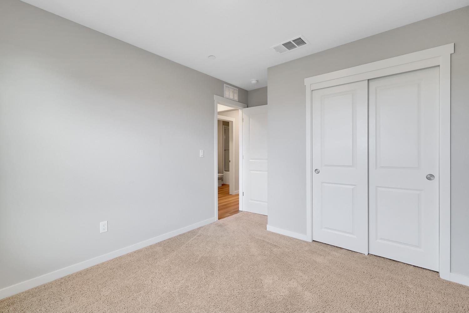 Detail Gallery Image 21 of 34 For 4089 Southampton St, West Sacramento,  CA 95691 - 3 Beds | 2/1 Baths