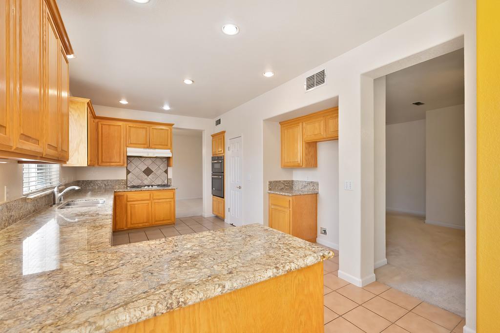 Detail Gallery Image 27 of 56 For 7850 Gazelle Trail Way, Antelope,  CA 95843 - 5 Beds | 3 Baths