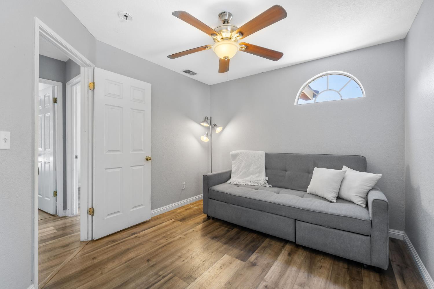 Detail Gallery Image 30 of 47 For 8347 Delta Sand, Elk Grove,  CA 95758 - 4 Beds | 2/1 Baths